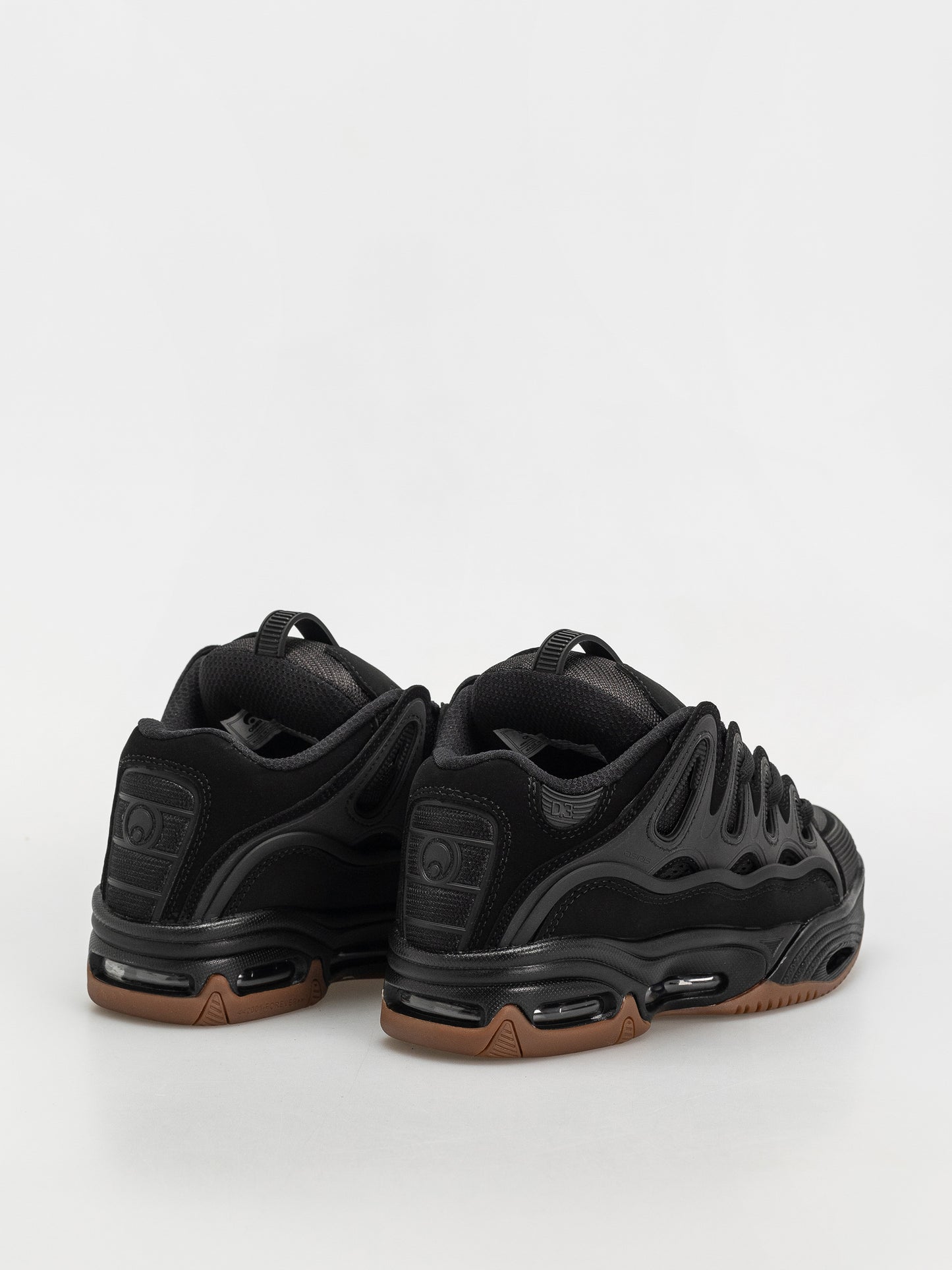 D3 2001 Black / Gum